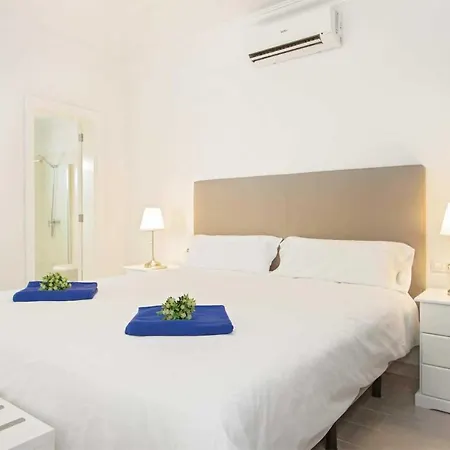 Villa Playa Blanca Sleeps 6 Air Con Wifi