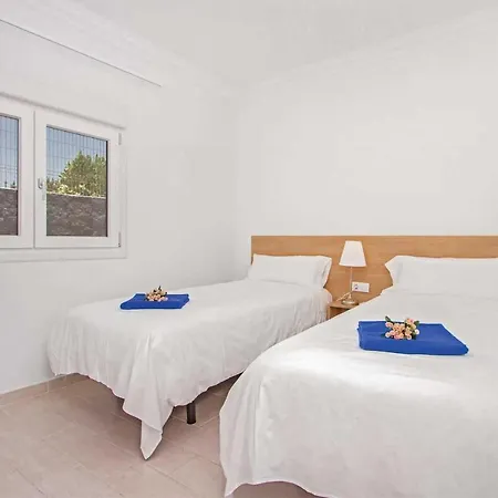 Villa Playa Blanca Sleeps 6 Air Con Wifi *